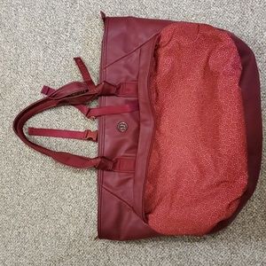 Large Lululemon Tote/Gym bag*see pictures*